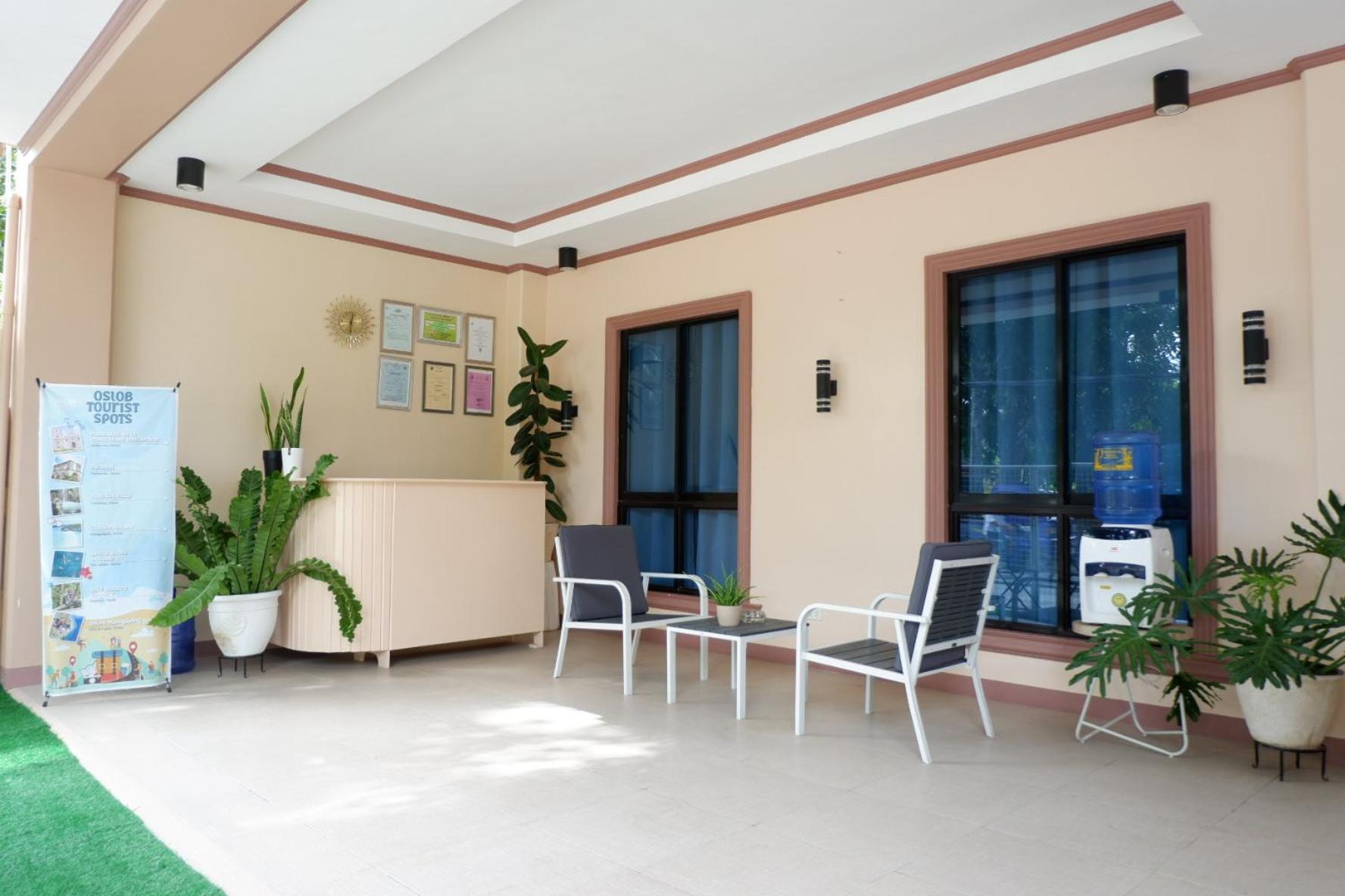Jun'S Inn Oslob Buitenkant foto